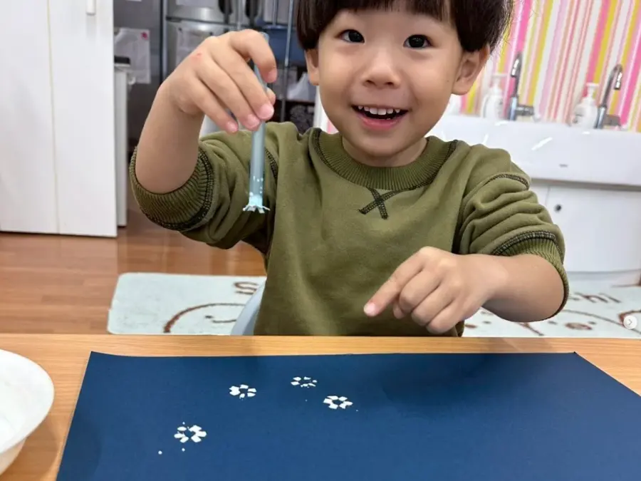保育園でさまざまな体験をする子ども